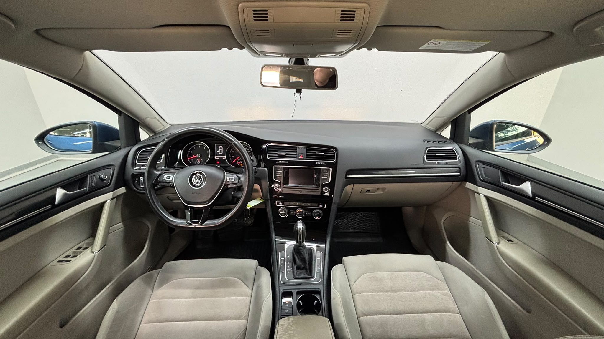 VOLKSWAGEN GOLF 18